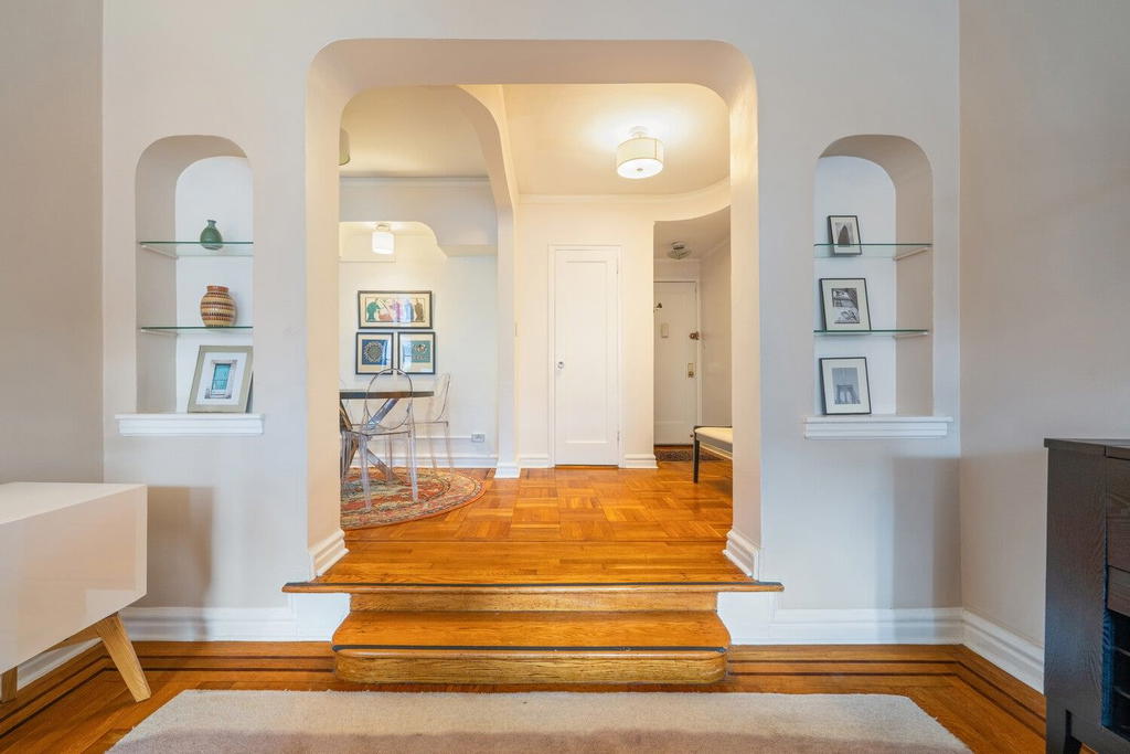 Real estate property located at 210 103RD #6B, New York, Upper West Side, New York City, NY, US