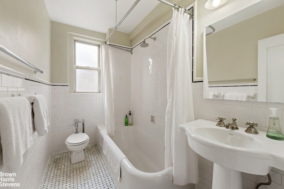 Real estate property located at 245 104TH #6C, New York, Upper West Side, New York City, NY, US