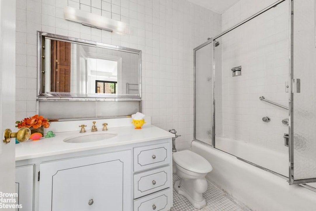 Real estate property located at 180 79TH #4F, New York, Lenox Hill, New York City, NY, US