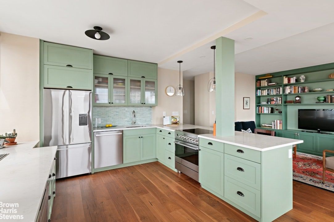 Real estate property located at 300 85TH #3205, New York, Yorkville, New York City, NY, US