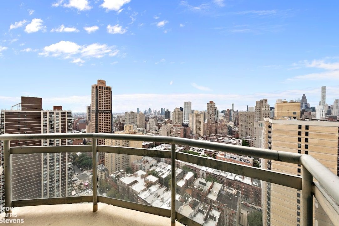 Real estate property located at 300 85TH #3205, New York, Yorkville, New York City, NY, US