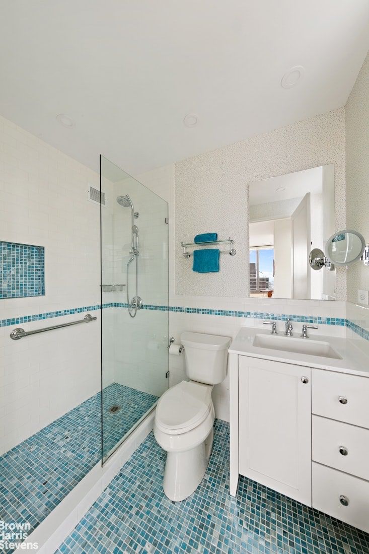Real estate property located at 300 85TH #3205, New York, Yorkville, New York City, NY, US