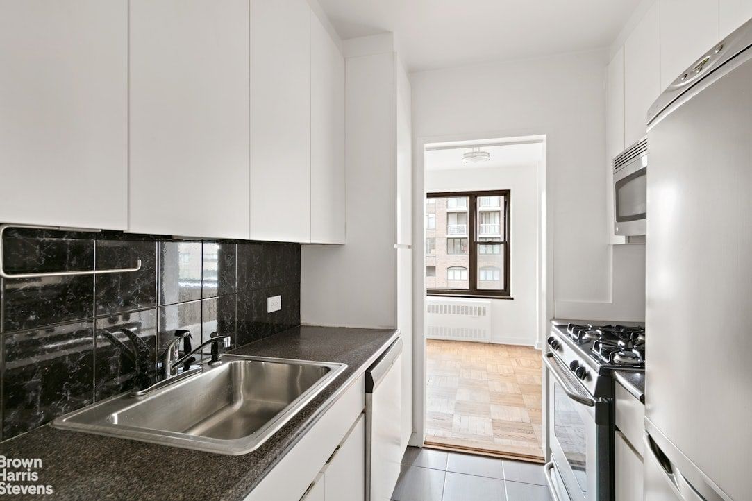Real estate property located at 55 END #10J, New York, Yorkville, New York City, NY, US