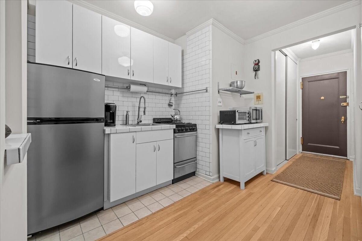 Real estate property located at 1125 LORIMER #2J, Kings, Greenpoint, New York City, NY, US