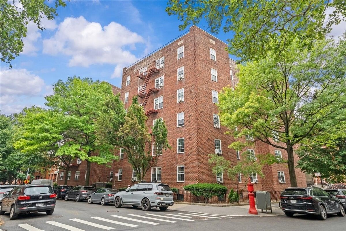 Real estate property located at 1125 LORIMER #2J, Kings, Greenpoint, New York City, NY, US