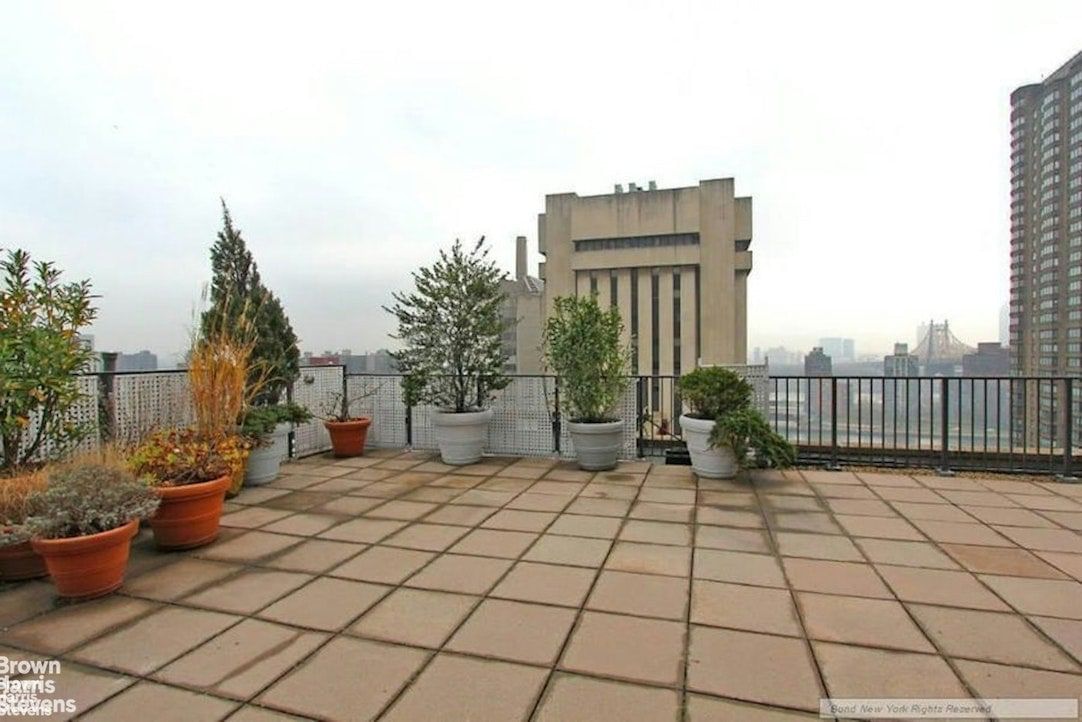 Real estate property located at 1175 YORK #15H, New York, Lenox Hill, New York City, NY, US