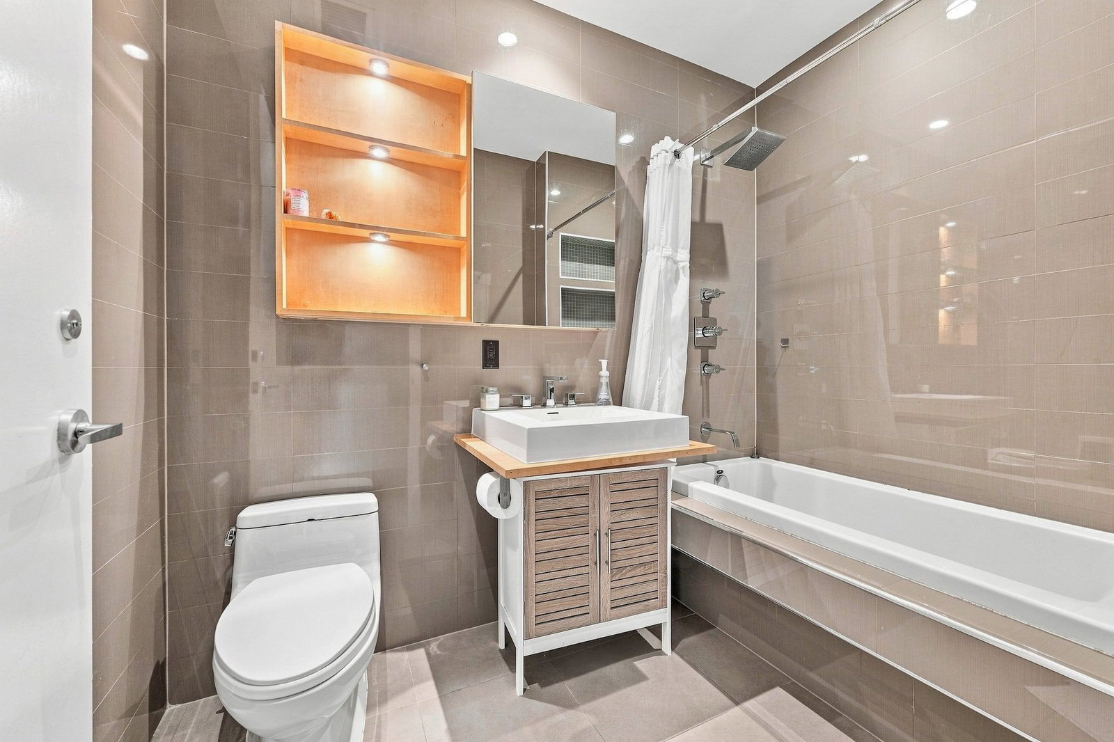 Real estate property located at 120 7TH #2B, Kings, Williamsburg, New York City, NY, US