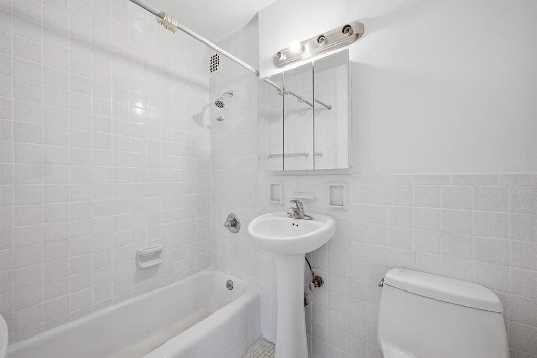 Real estate property located at 360 22nd #8D, New York, Chelsea, New York City, NY, US