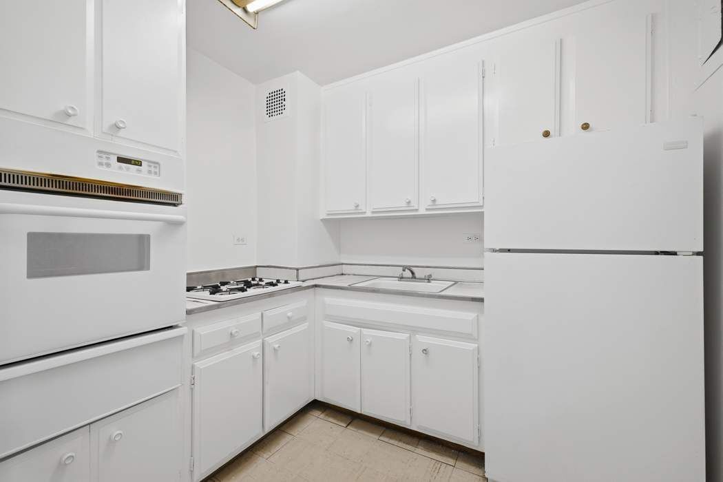 Real estate property located at 360 22nd #8D, New York, Chelsea, New York City, NY, US