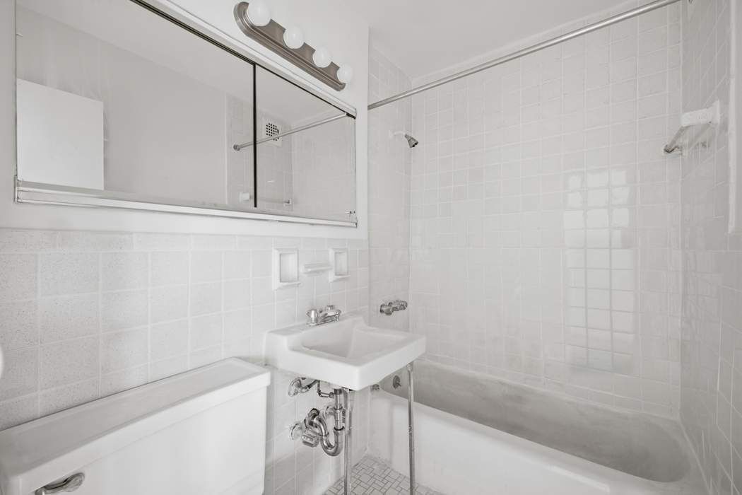 Real estate property located at 360 22nd #11H, New York, Chelsea, New York City, NY, US
