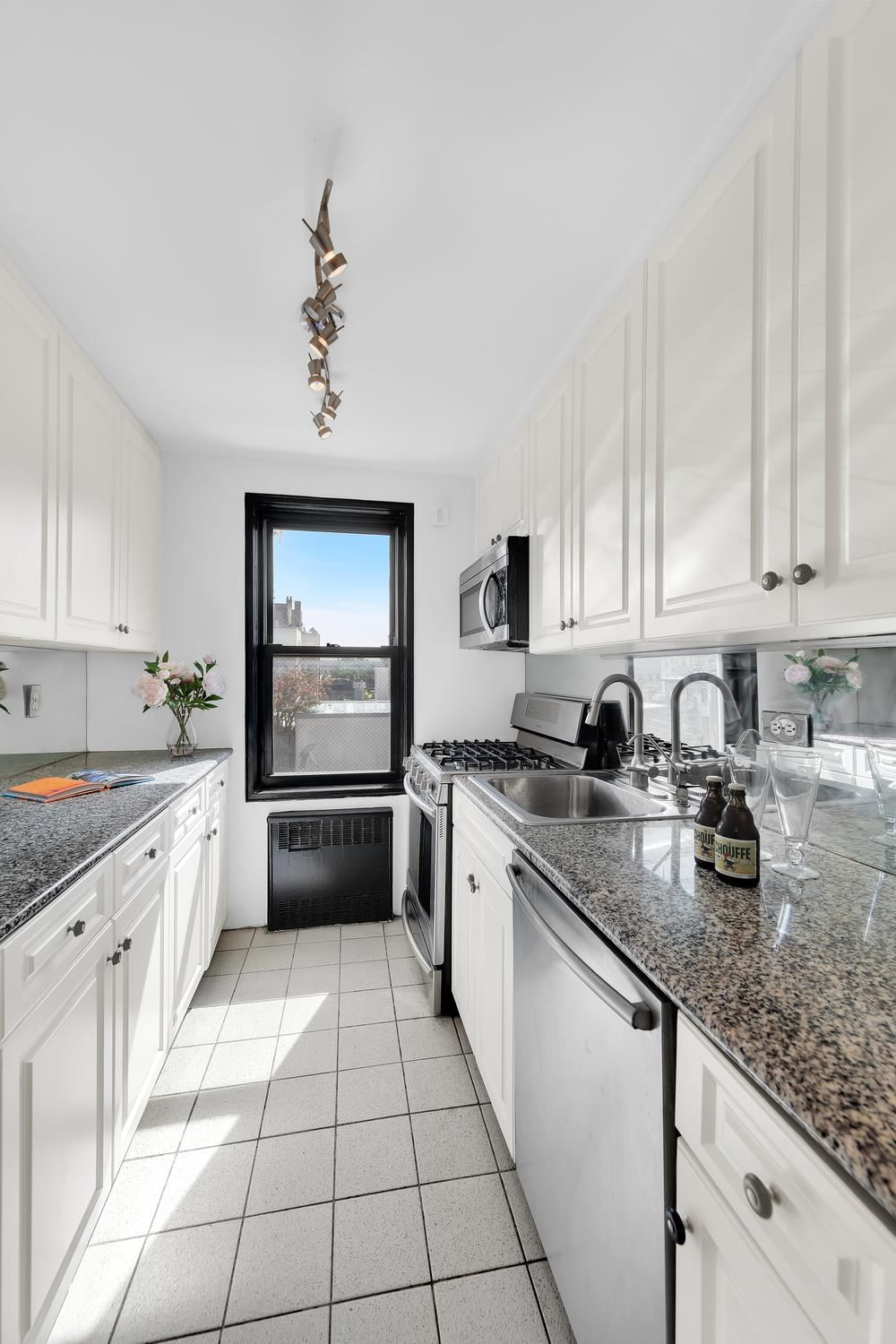 Real estate property located at 135 Willow #804, Kings, Brooklyn Heights, New York City, NY, US