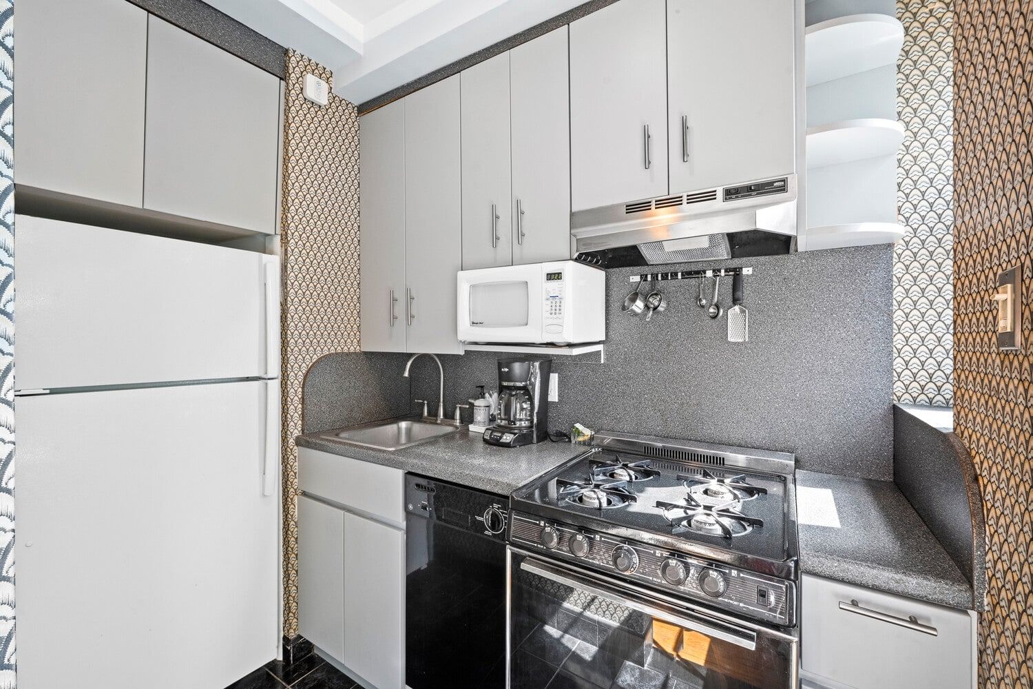 Real estate property located at 10 MITCHELL #3A, New York, Beekman, New York City, NY, US