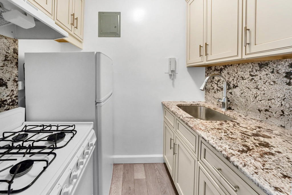 Real estate property located at 288 LEXINGTON #4D, New York, Murray Hill, New York City, NY, US