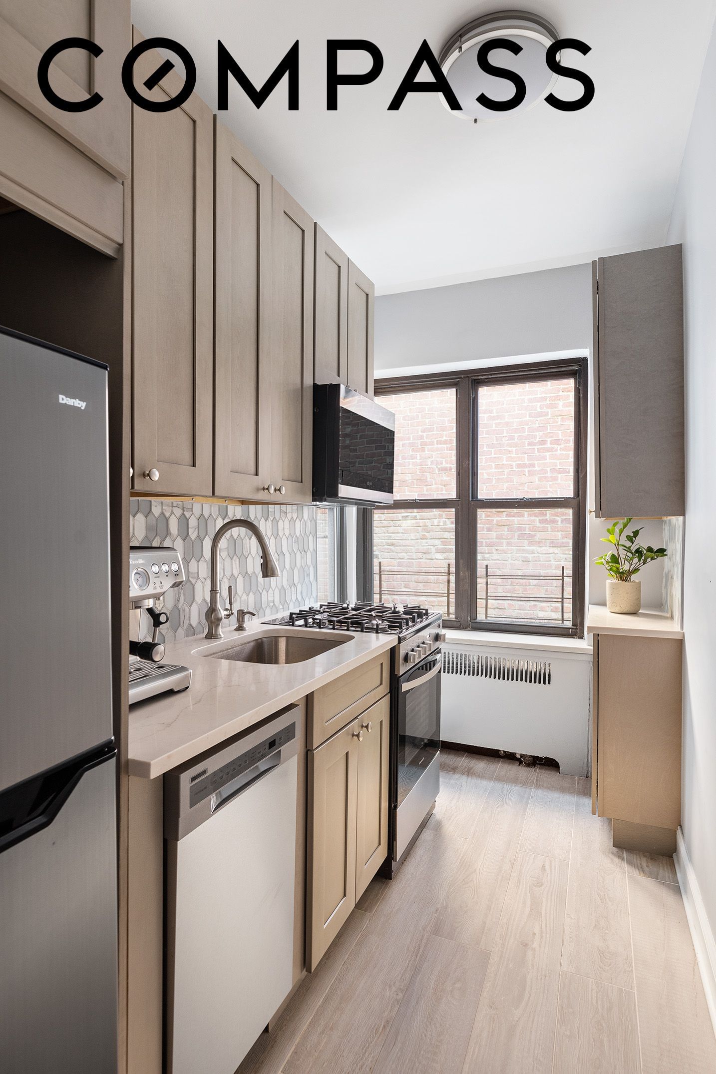 Real estate property located at 225 74th #5L, New York, Lenox Hill, New York City, NY, US