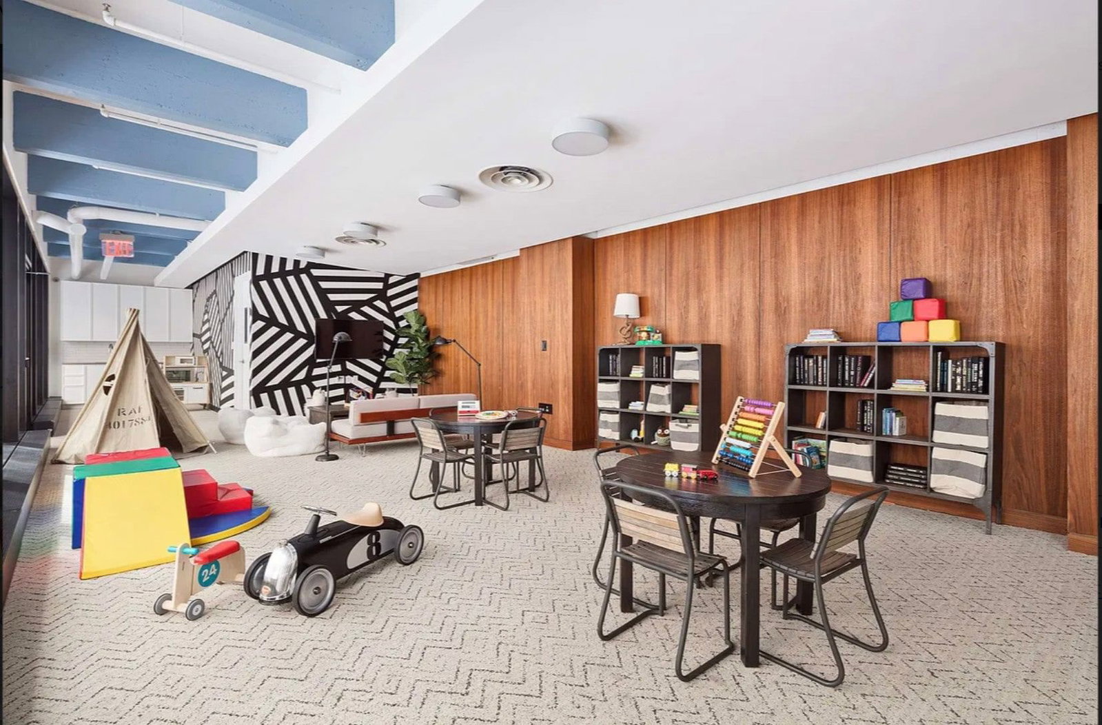 Real estate property located at 184 Kent D319, Kings, Williamsburg, New York City, NY, US