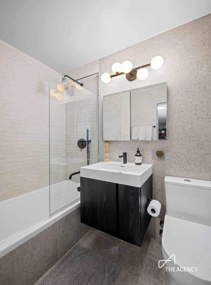 Real estate property located at 200 84TH #3G, New York, Yorkville, New York City, NY, US