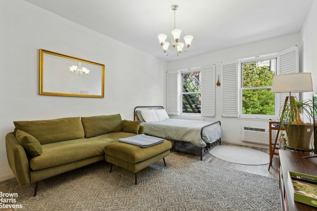 Real estate property located at 330 83RD #2G, New York, Yorkville, New York City, NY, US