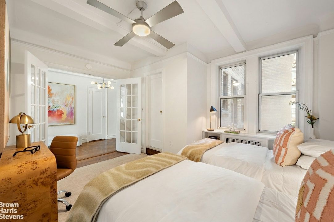 Real estate property located at 11 69TH #2B, New York, Lincoln Square, New York City, NY, US