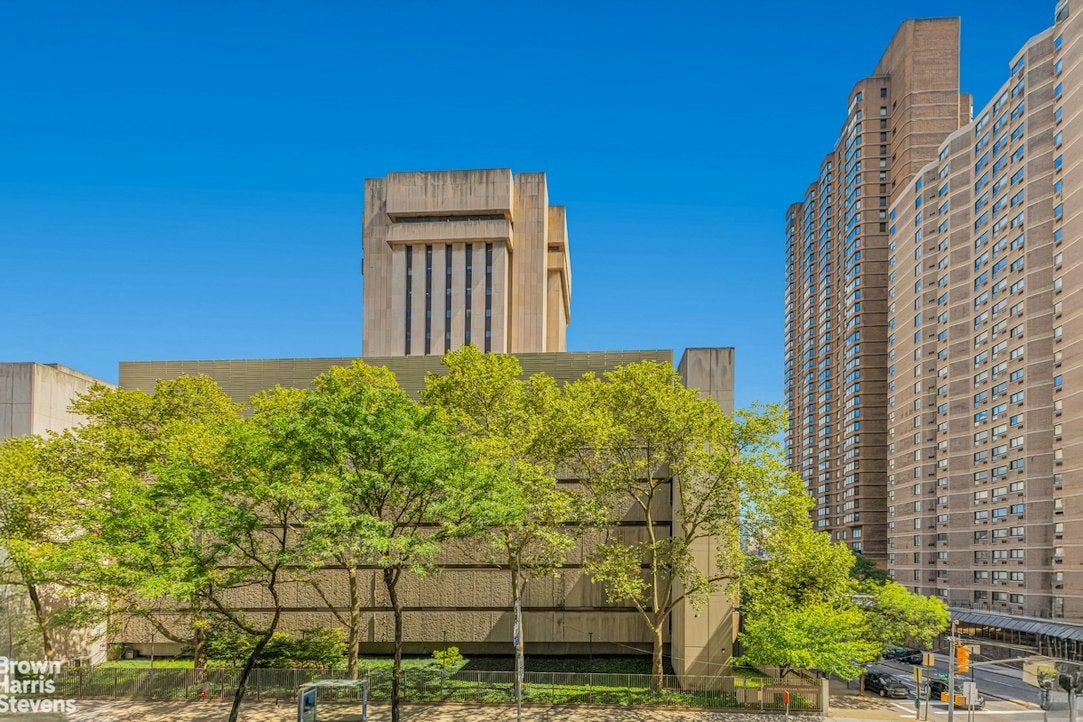 Real estate property located at 1175 YORK #4F, New York, Lenox Hill, New York City, NY, US