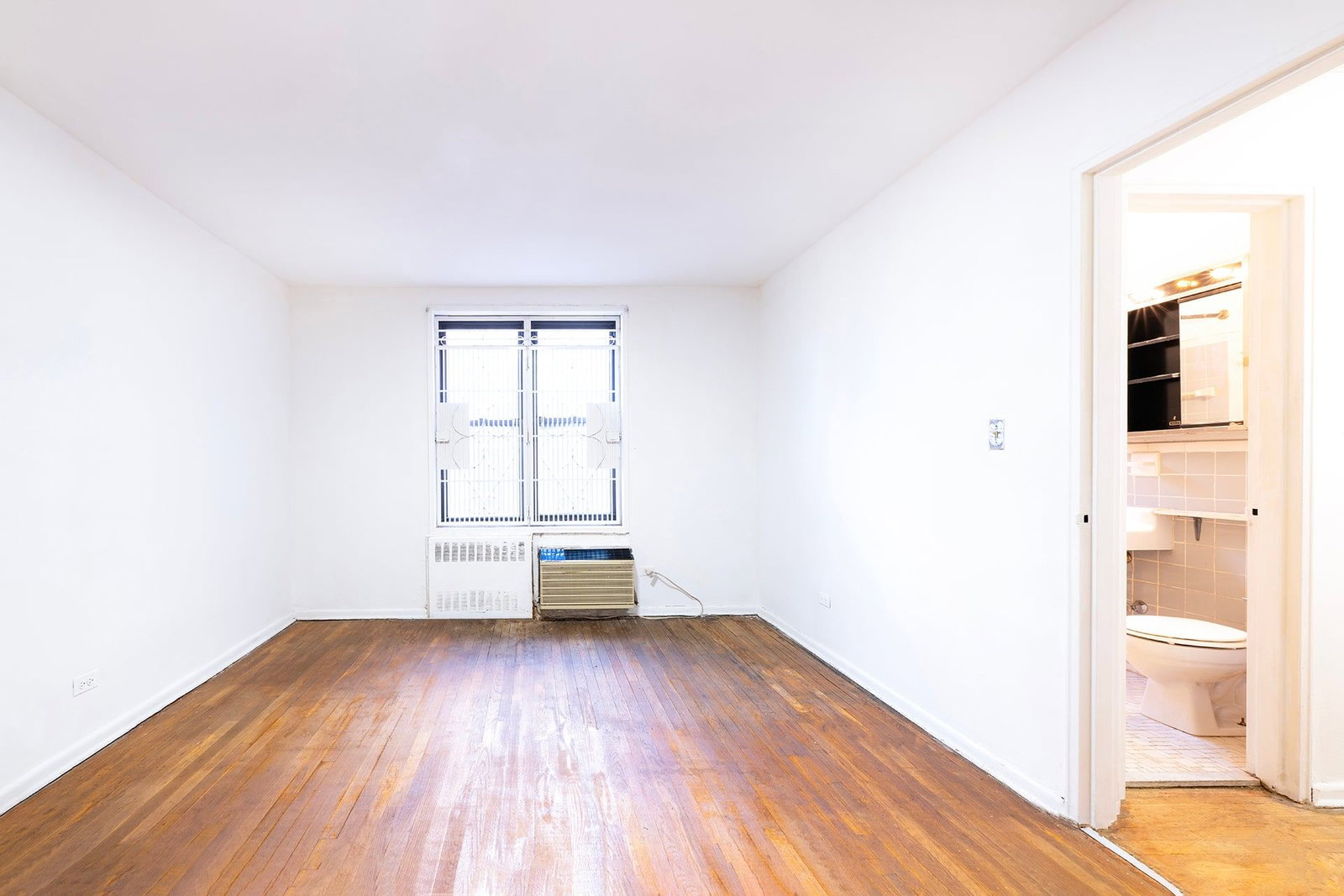 Real estate property located at 65-15 38th #4H, Queens, Woodside, New York City, NY, US