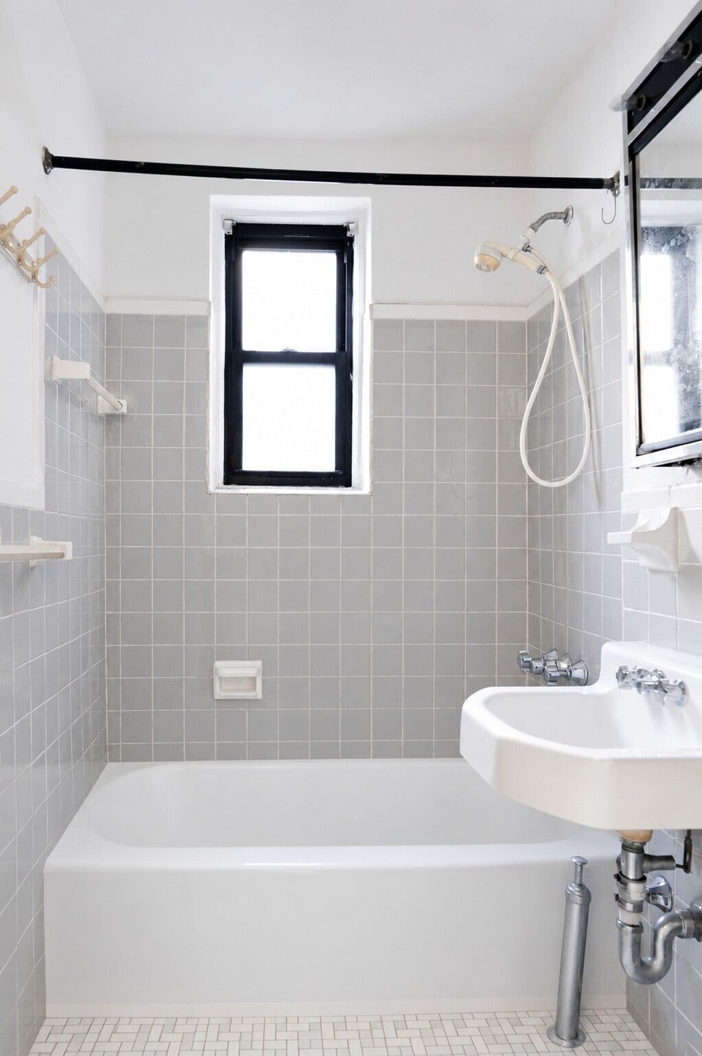Real estate property located at 65-15 38th #4H, Queens, Woodside, New York City, NY, US