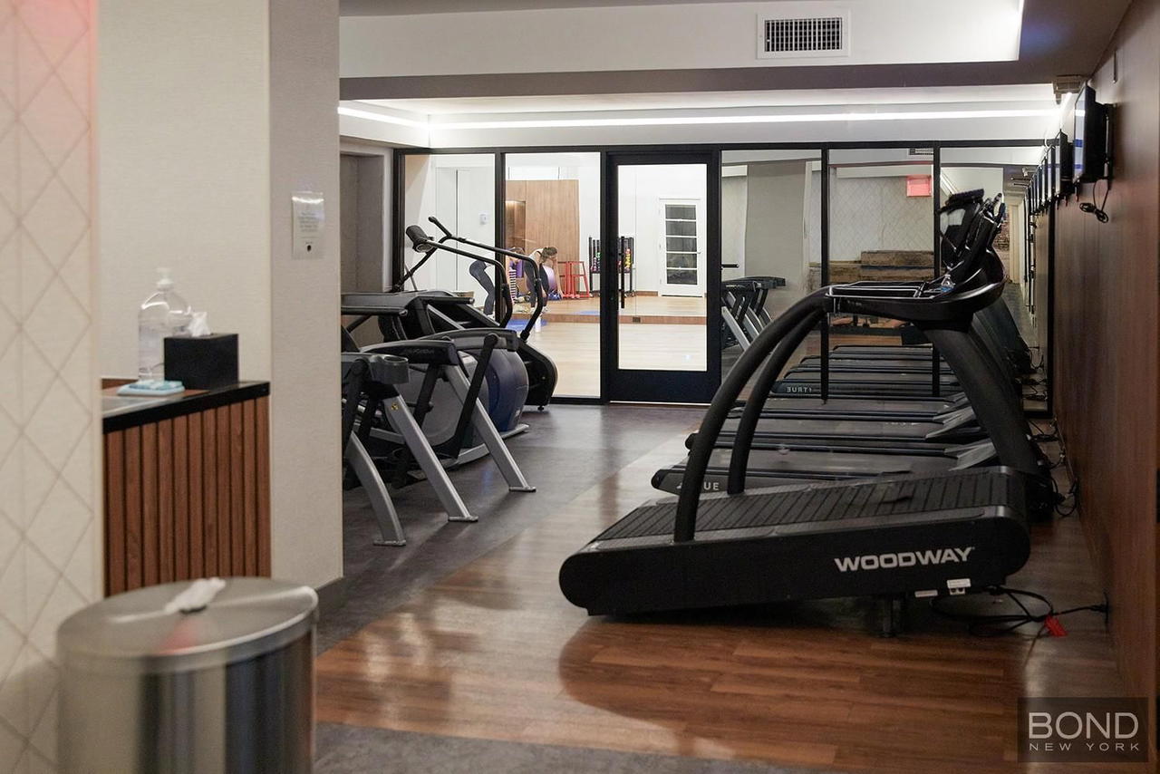 Real estate property located at 1 Irving V16D, New York, Gramercy Park, New York City, NY, US
