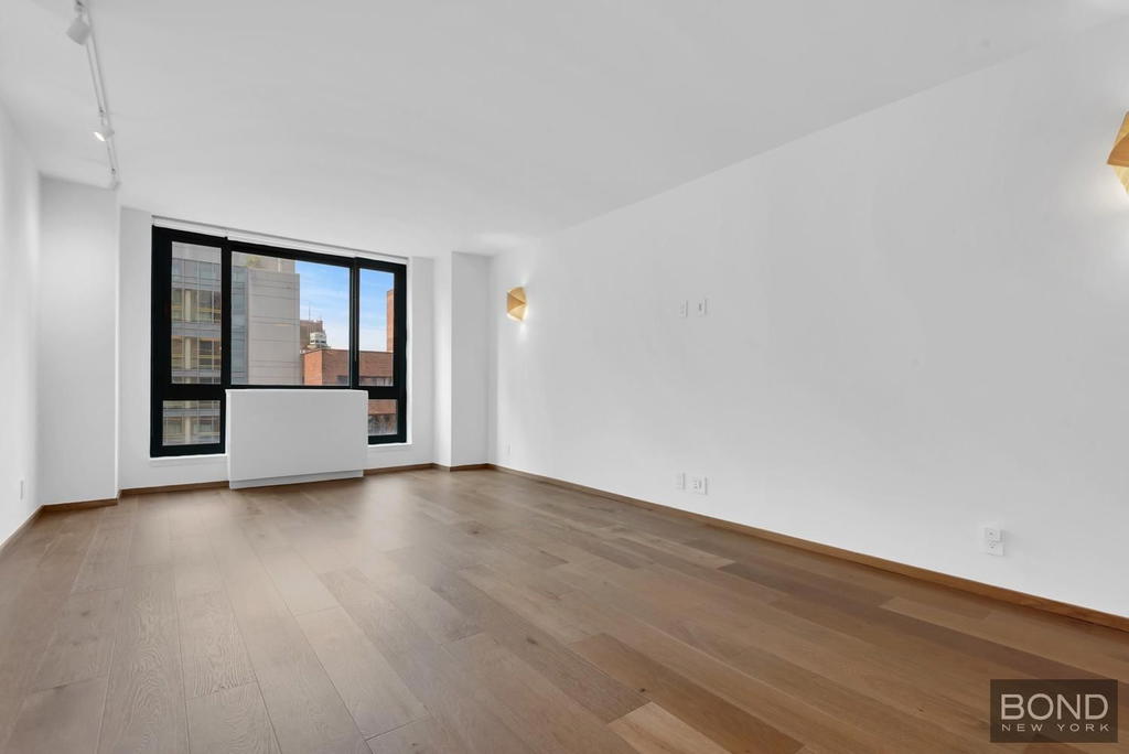 Real estate property located at 1 Irving V16D, New York, Gramercy Park, New York City, NY, US