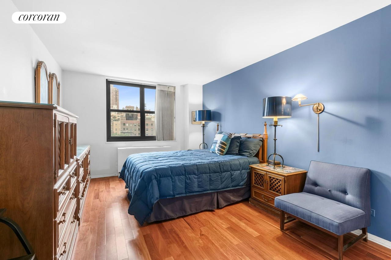 Real estate property located at 200 90TH #12G, New York, Yorkville, New York City, NY, US