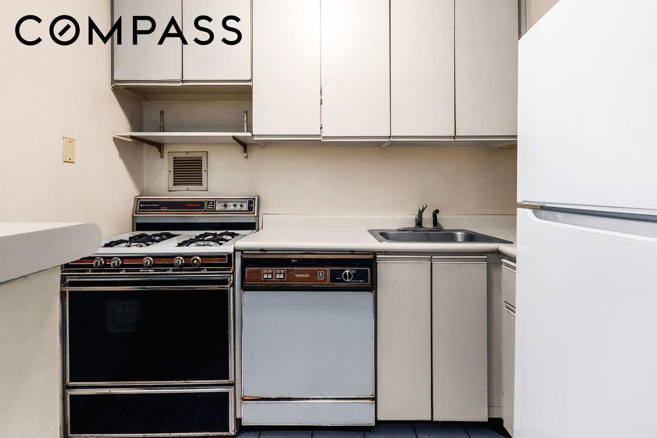 Real estate property located at 330 75th #10D, New York, Lenox Hill, New York City, NY, US