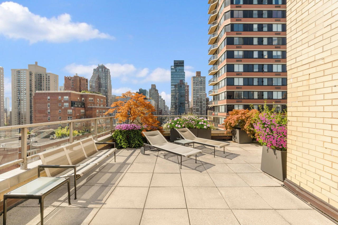 Real estate property located at 370 76TH A1808, New York, Lenox Hill, New York City, NY, US