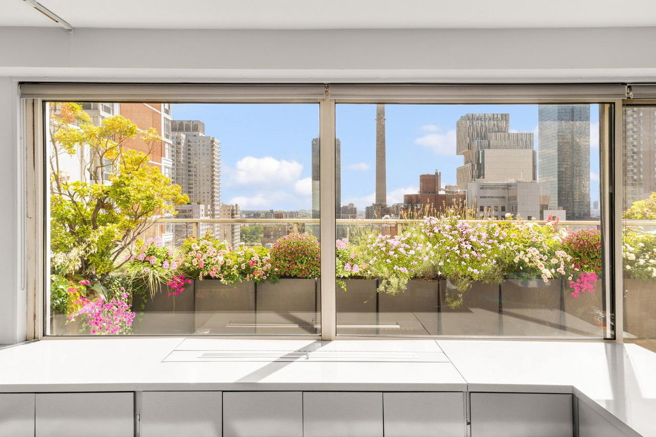 Real estate property located at 370 76TH A1808, New York, Lenox Hill, New York City, NY, US