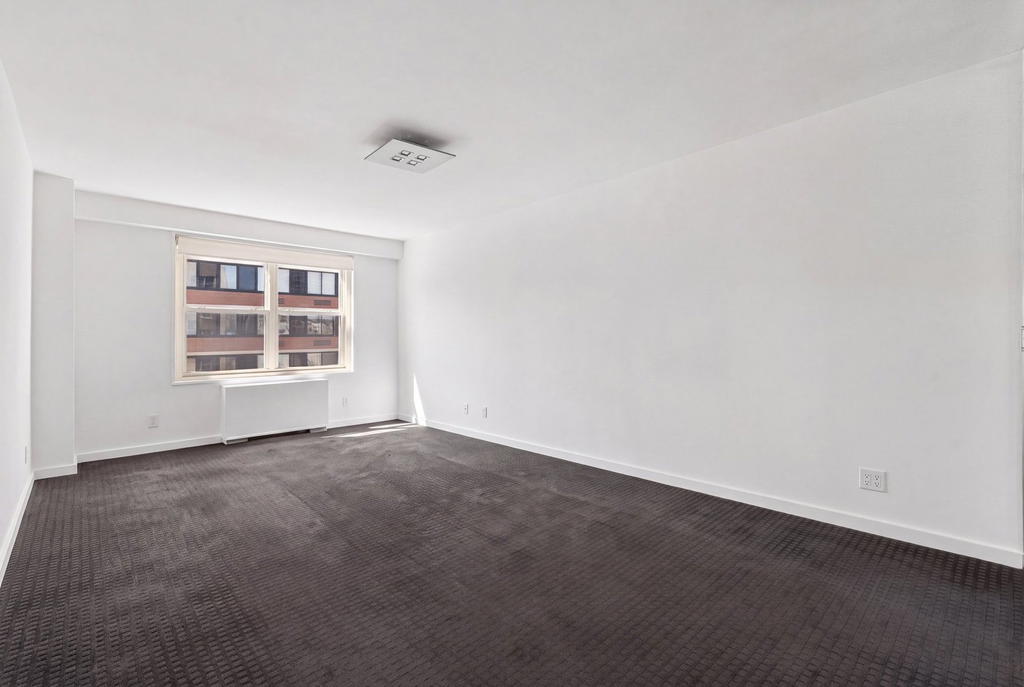 Real estate property located at 370 76TH A1808, New York, Lenox Hill, New York City, NY, US