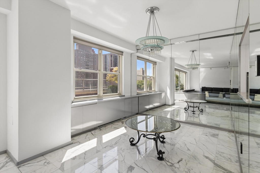 Real estate property located at 370 76TH A1808, New York, Lenox Hill, New York City, NY, US