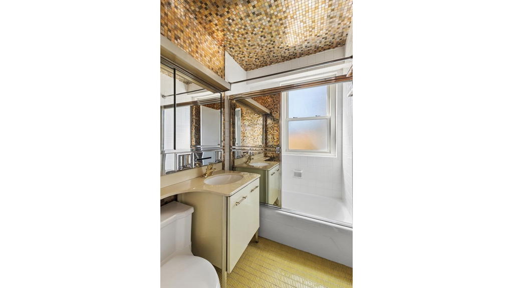 Real estate property located at 370 76TH A1808, New York, Lenox Hill, New York City, NY, US