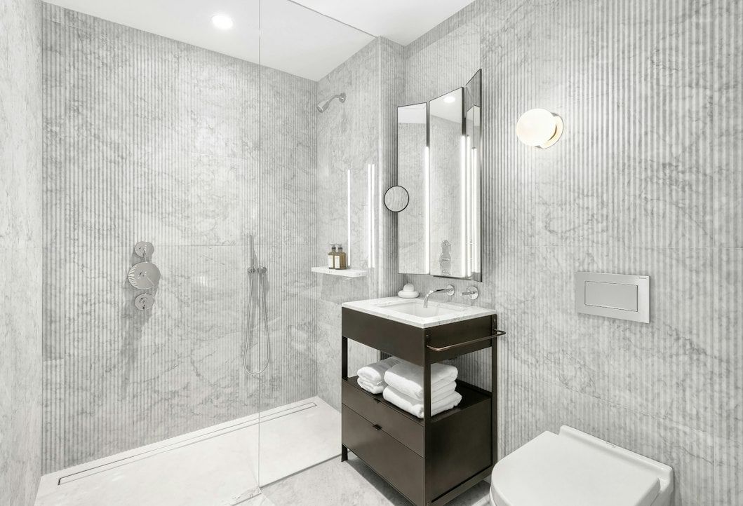 Real estate property located at 135 47TH #15D, New York, Turtle Bay, New York City, NY, US