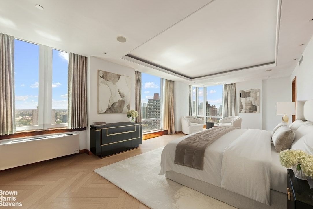 Real estate property located at 300 77TH PH2/3, New York, Lenox Hill, New York City, NY, US