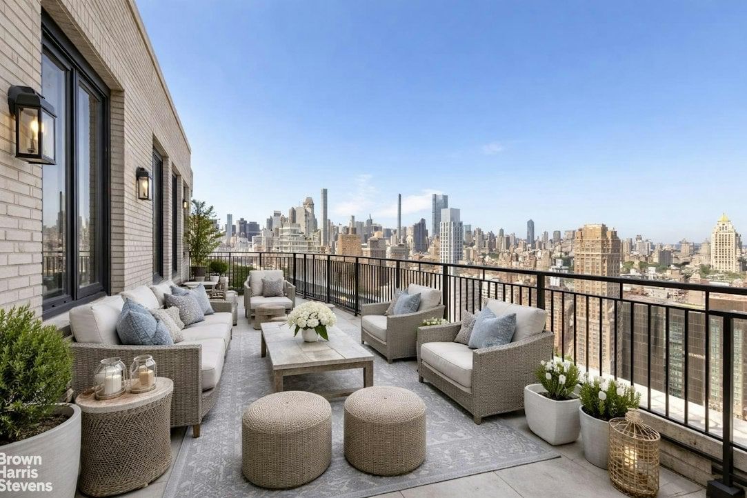 Real estate property located at 300 77TH PH2/3, New York, Lenox Hill, New York City, NY, US