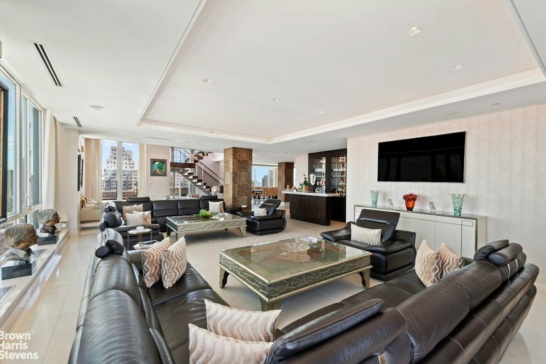 Real estate property located at 300 77TH PH2/3, New York, Lenox Hill, New York City, NY, US