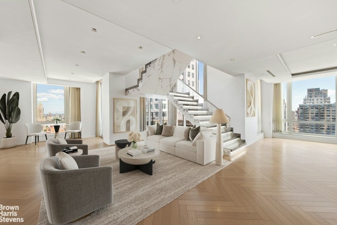 Real estate property located at 300 77TH PH2/3, New York, Lenox Hill, New York City, NY, US