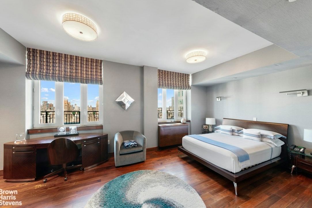 Real estate property located at 300 77TH PH2/3, New York, Lenox Hill, New York City, NY, US