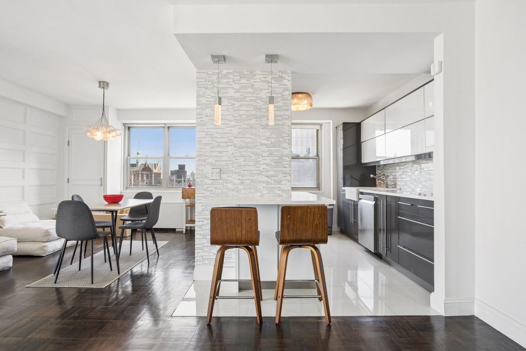 Real estate property located at 300 40TH #31C, New York, Murray Hill, New York City, NY, US