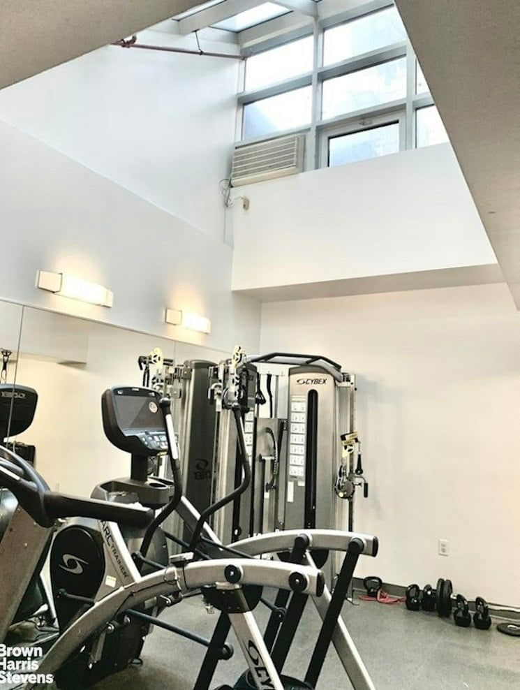 Real estate property located at 170 77TH #8G, New York, Lenox Hill, New York City, NY, US