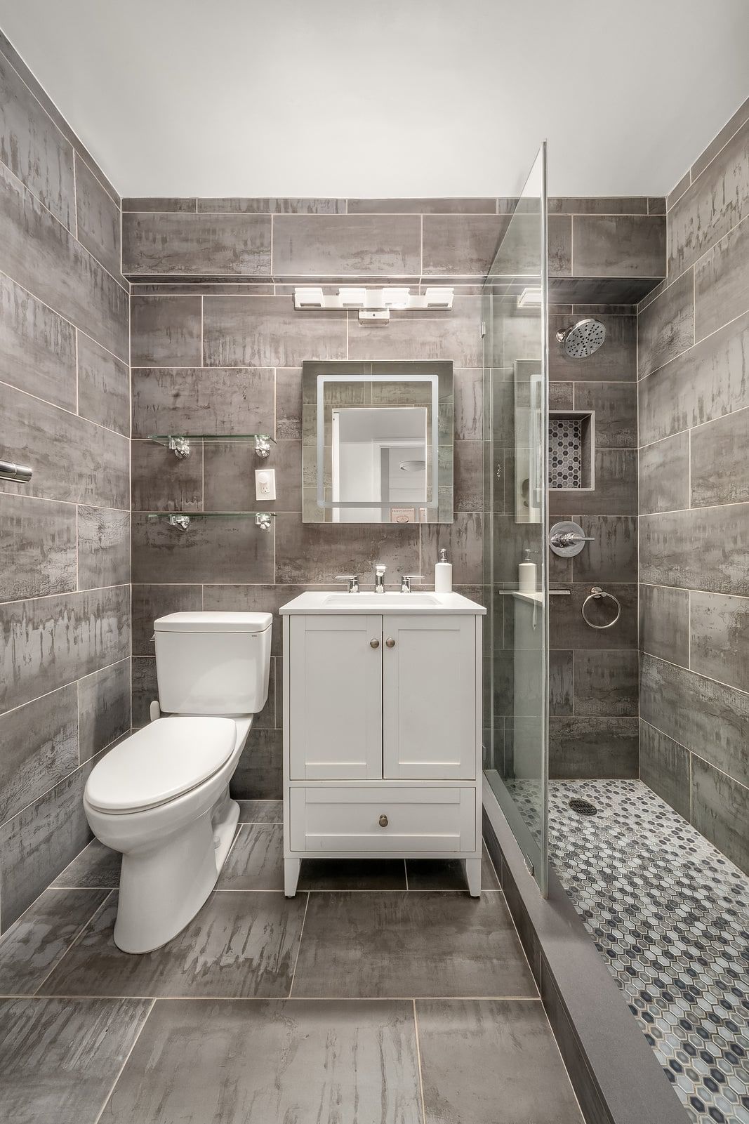 Real estate property located at 400 77th #6J, New York, Upper East Side, New York City, NY, US
