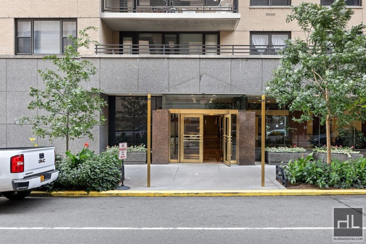 Real estate property located at 165 66th #6H, New York, Midtown West, New York City, NY, US