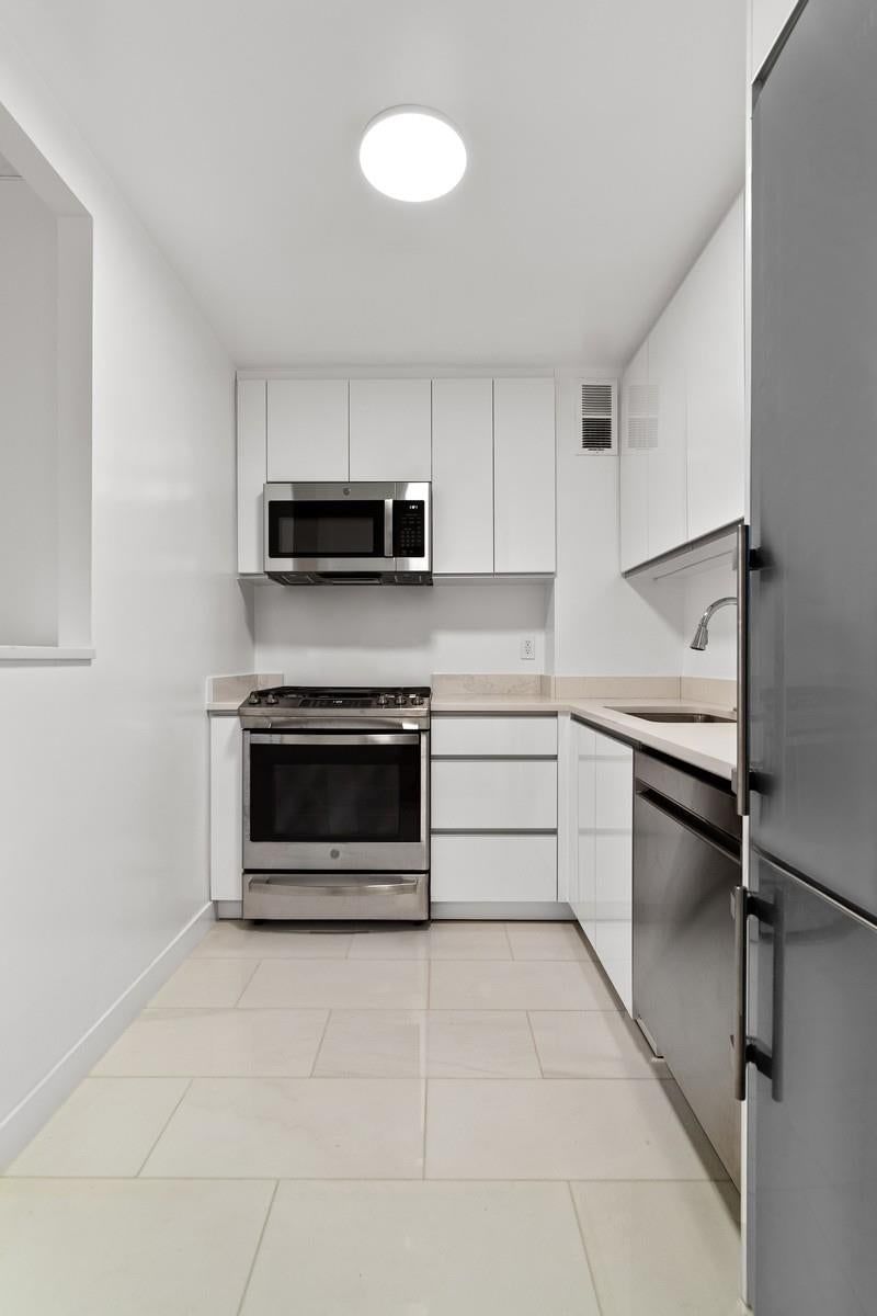 Real estate property located at 305 24th #4-X, New York, Kips Bay, New York City, NY, US