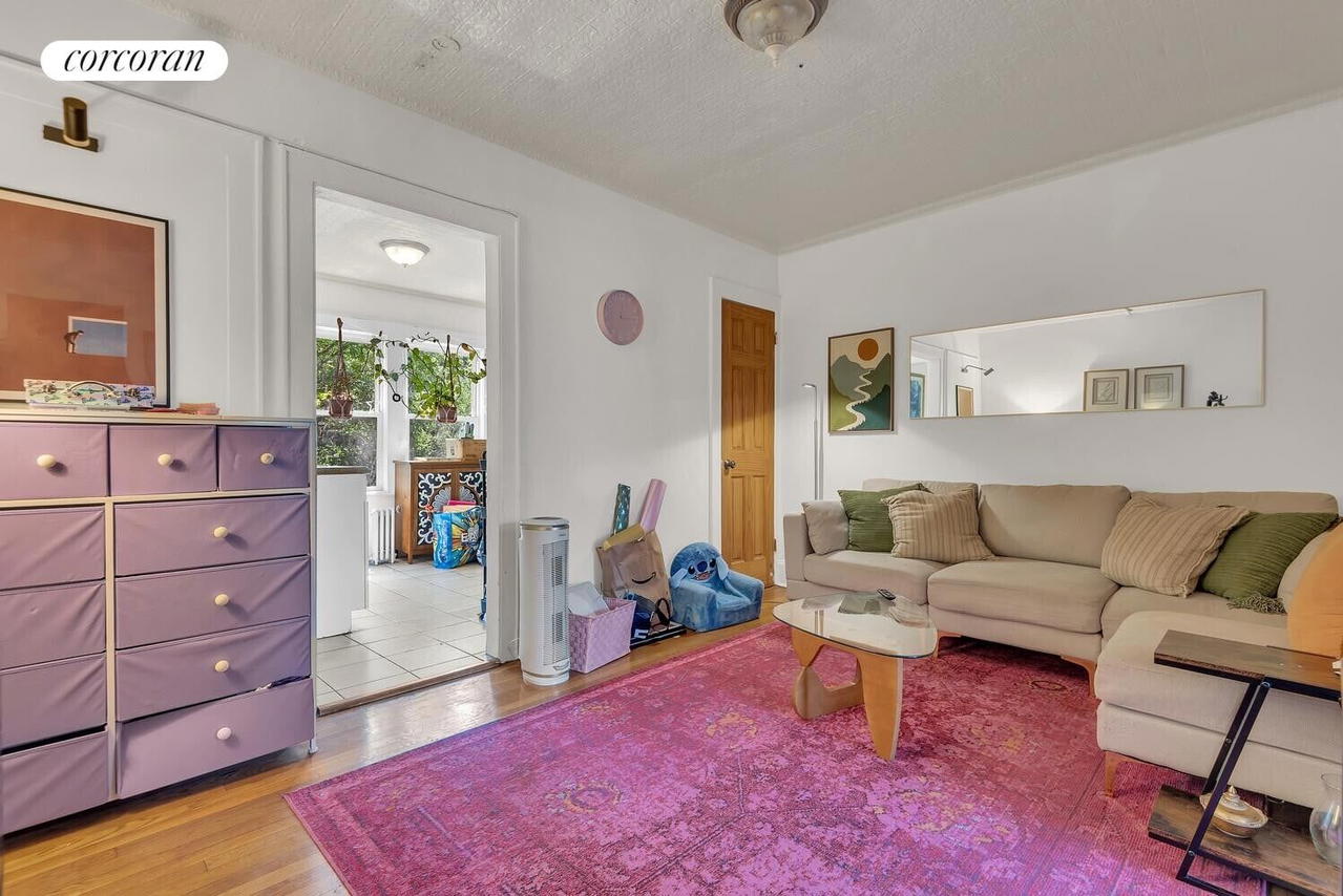 Real estate property located at 20-27 31ST, Queens, Ditmars Steinway, New York City, NY, US
