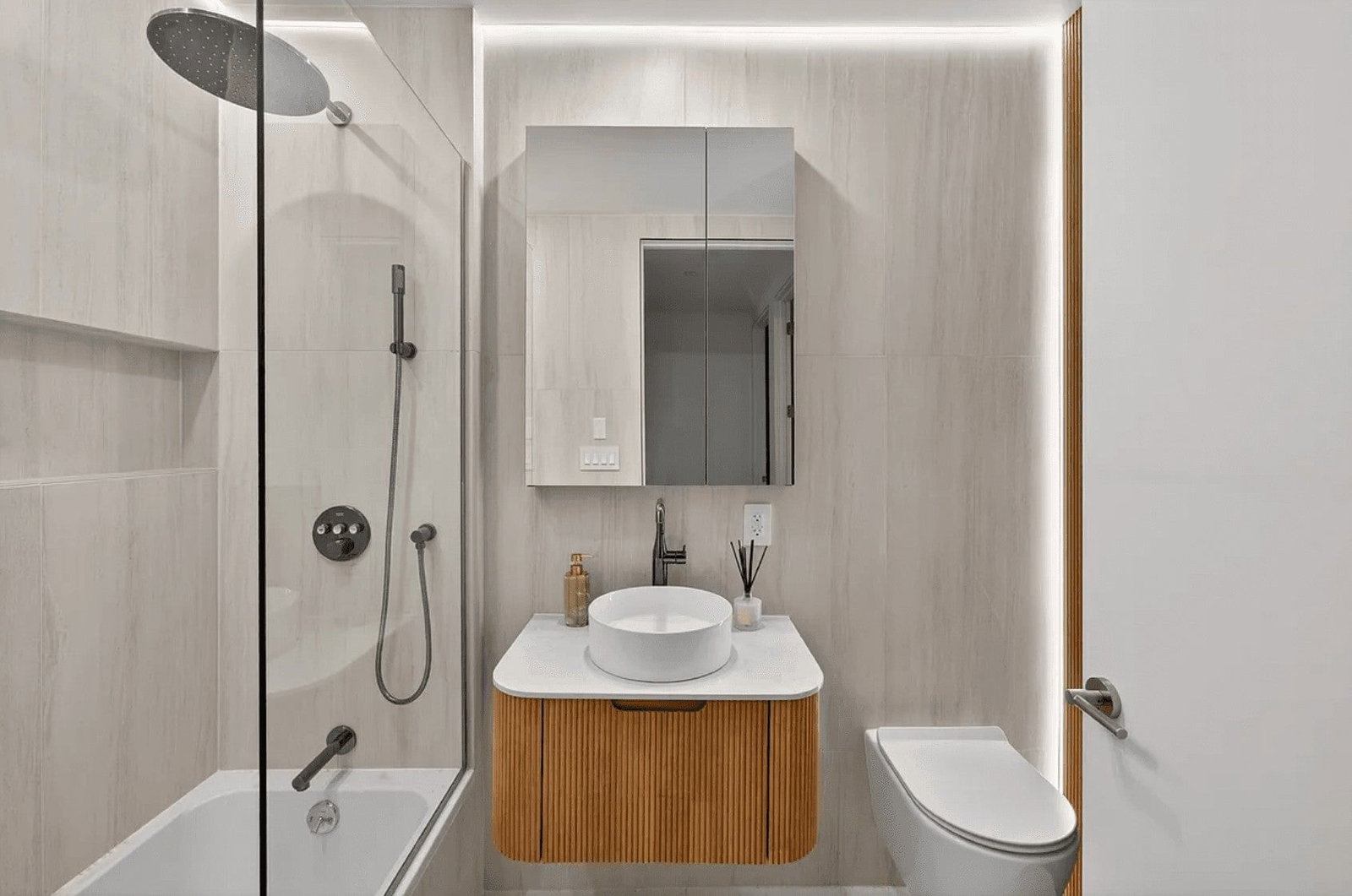 Real estate property located at 1110 Manhattan #2, Kings, Greenpoint, New York City, NY, US