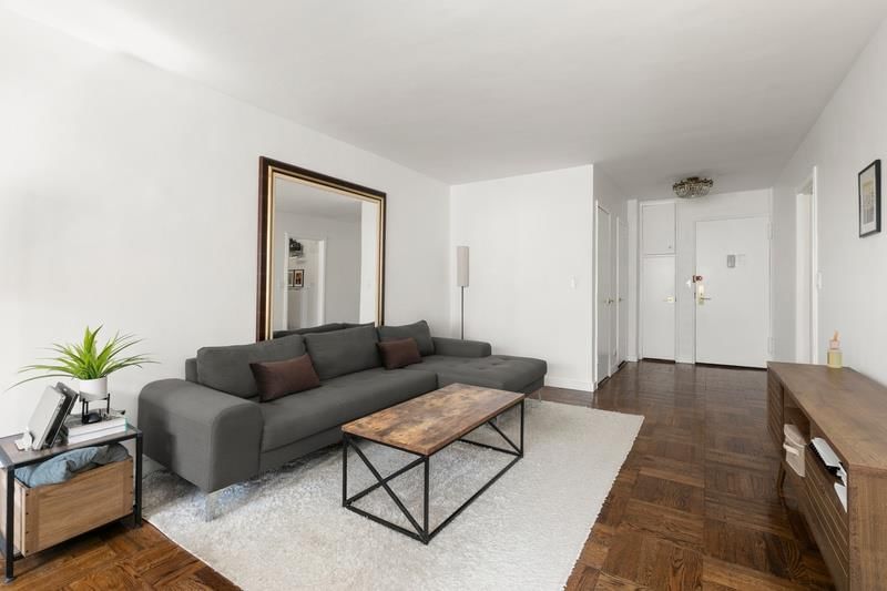 Real estate property located at 404 66th #4-C, New York, Upper East Side, New York City, NY, US
