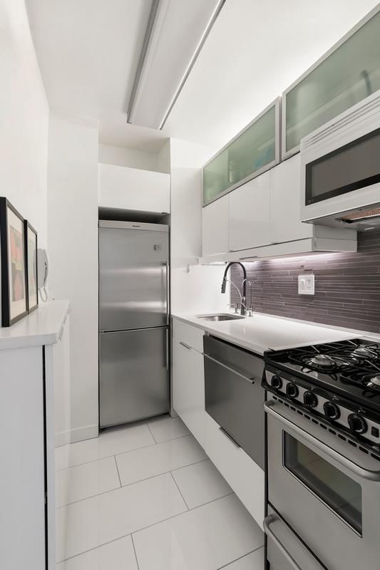 Real estate property located at 404 66th #4-C, New York, Upper East Side, New York City, NY, US