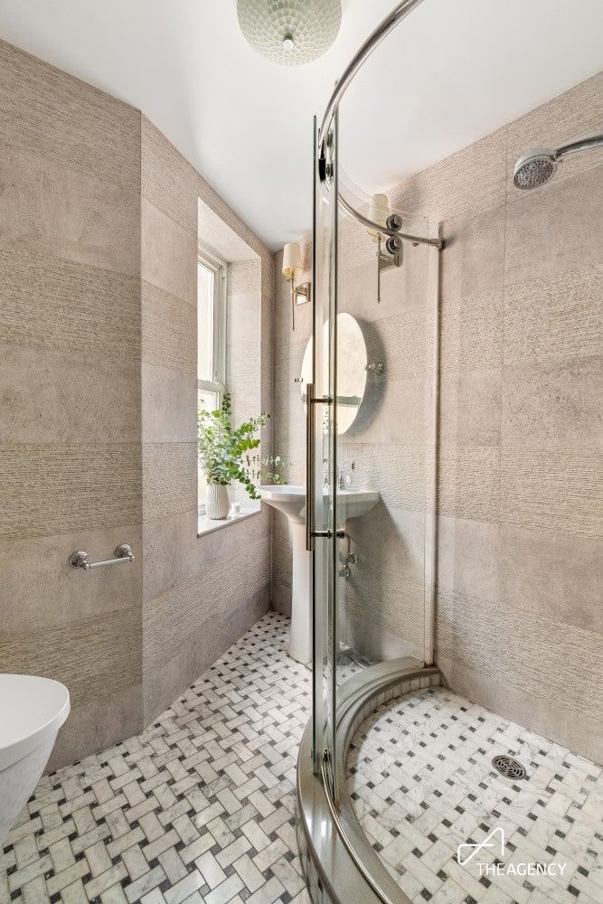 Real estate property located at 111 3RD #5F, Kings, Williamsburg, New York City, NY, US